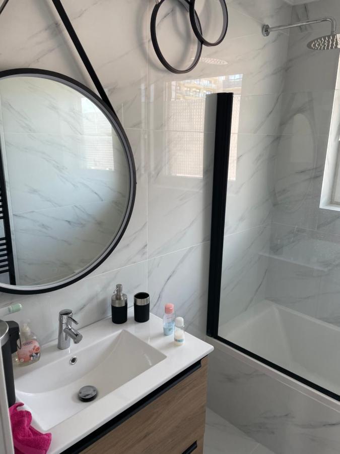 Appartement 303 Place Leopold 1Er A La Panne A 100M De La Plage المظهر الخارجي الصورة