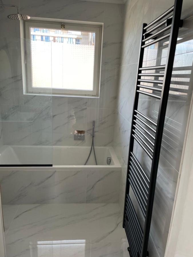 Appartement 303 Place Leopold 1Er A La Panne A 100M De La Plage المظهر الخارجي الصورة